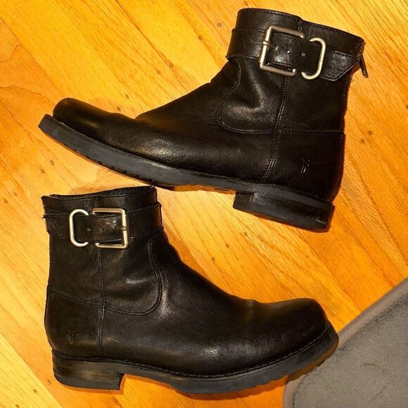 Frye Veronica Strap Zip Short Boot Black Leather with Buckle SZ 7 US - Picture 2 of 12